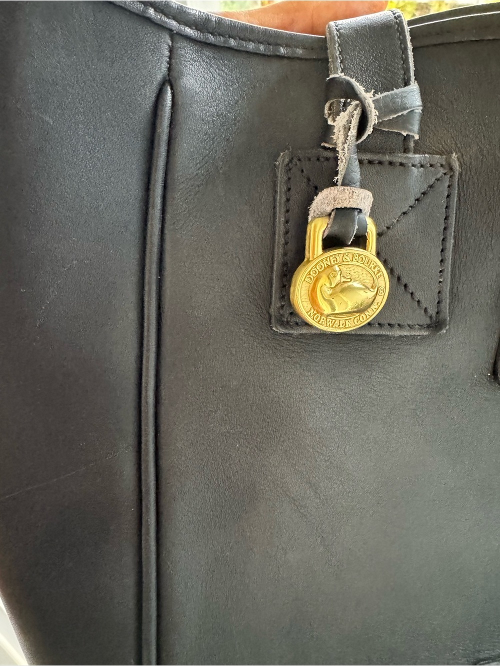 Vintage Dooney & Bourke Black All Weather Leather Tote Made in USA - Picture 15 of 15